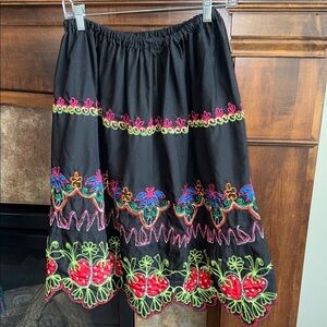 Black pull on skirt adorable embroidered strawberries colorful flowers est SM